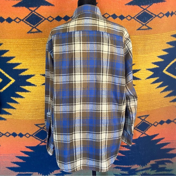 Vintage Northwest Territory Flannel Plaid Button up shirt. Size Large. Acrylic. - Picture 6 of 15